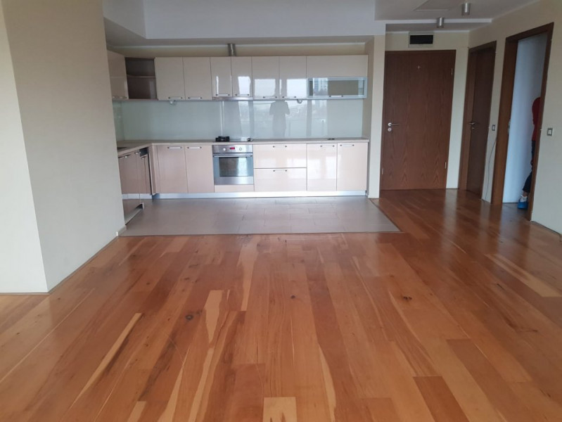 Faleza Nord - Apartament compus din 3 camere cu vedere frontala la mare 