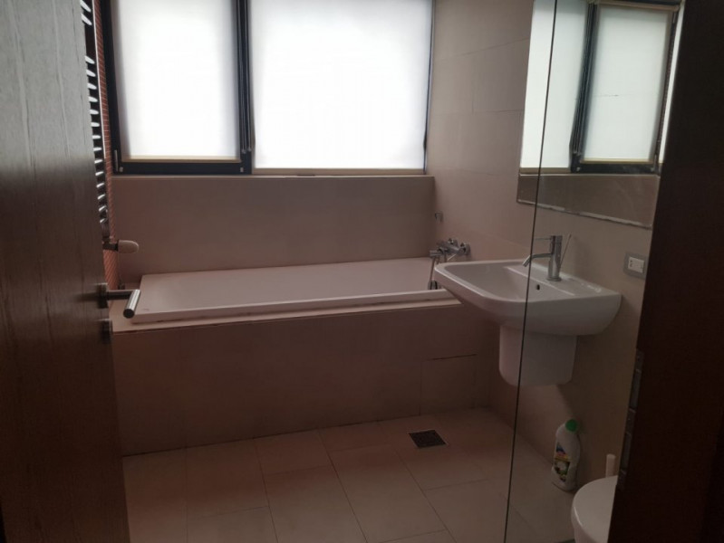 Faleza Nord - Apartament compus din 3 camere cu vedere frontala la mare 