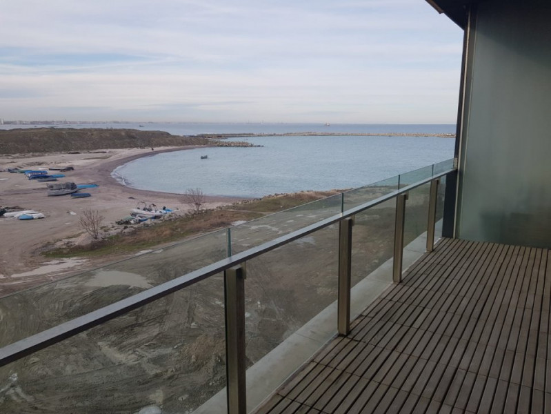 Faleza Nord - Apartament compus din 3 camere cu vedere frontala la mare 