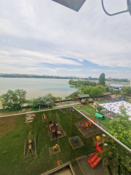 Delfinariu - Apartament de 3 camere cu vedere panoramică spre lac 