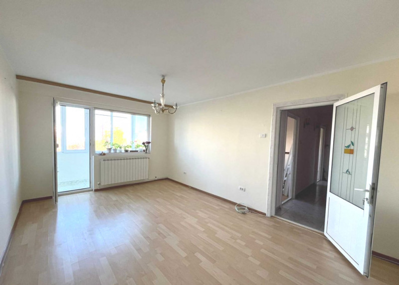 Apartament 3 camere decomandat, Tomis Nord – Macul Roșu, vedere spre oraș