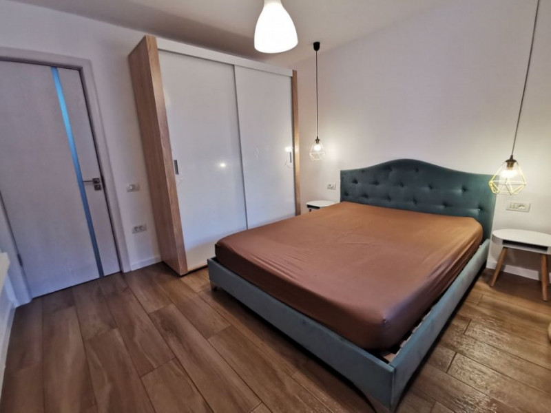 Apartament cu 2 camere in zona Tomis 1, mobilat si utilat complet.